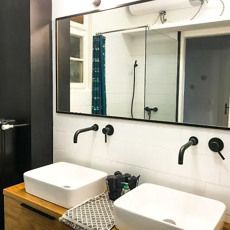Apartamento Spacious Bauhaus Icon Flat With Fitness In Central Buda, Close To The River And Margaret Island *